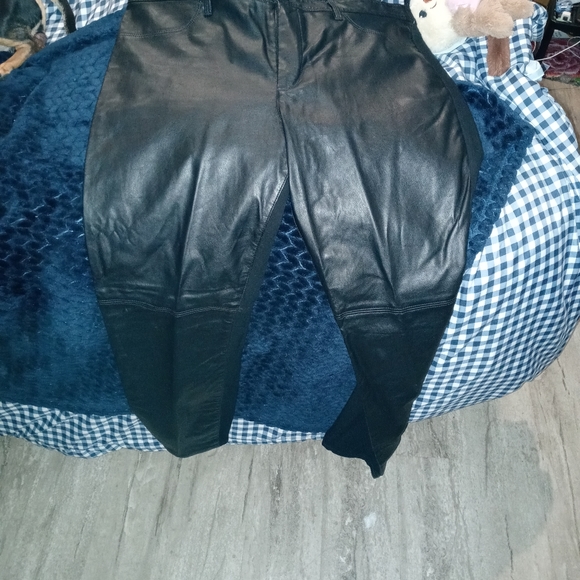 Banana republic faux leather pants - Picture 2 of 3